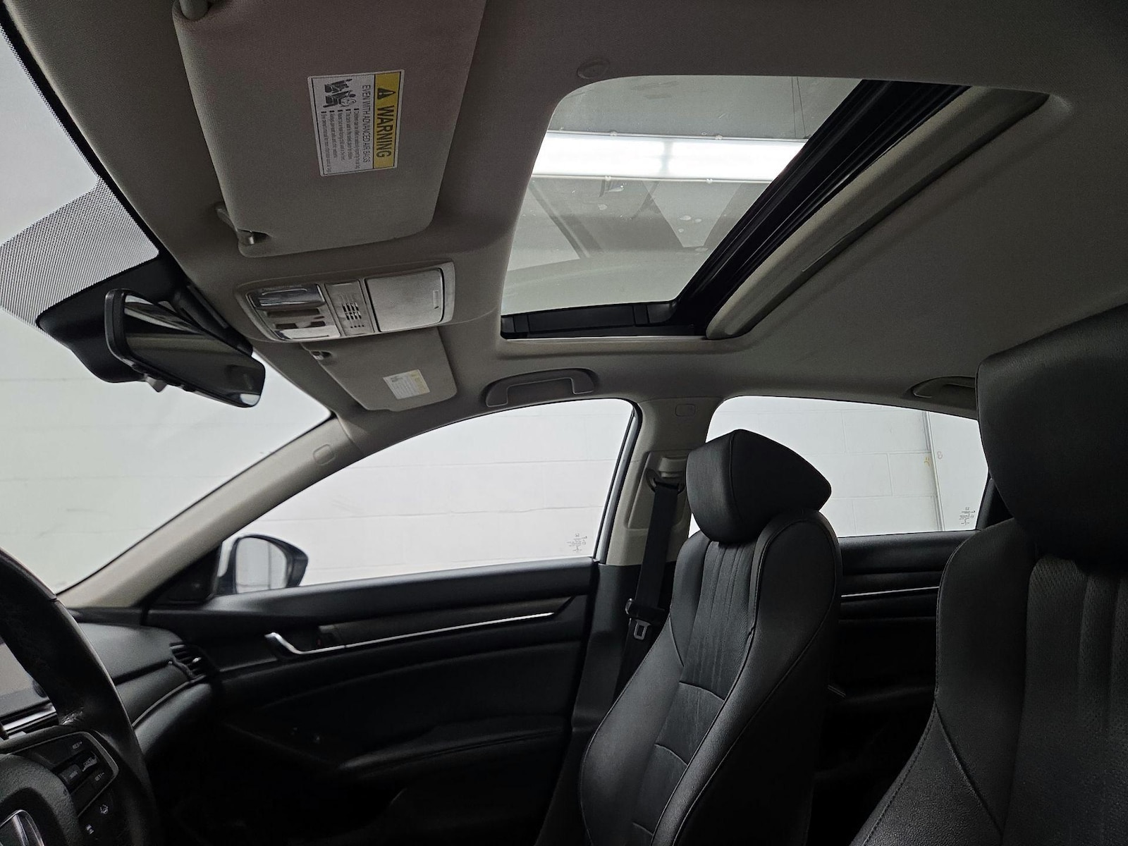Sunroof(s) & Overhead Airbags