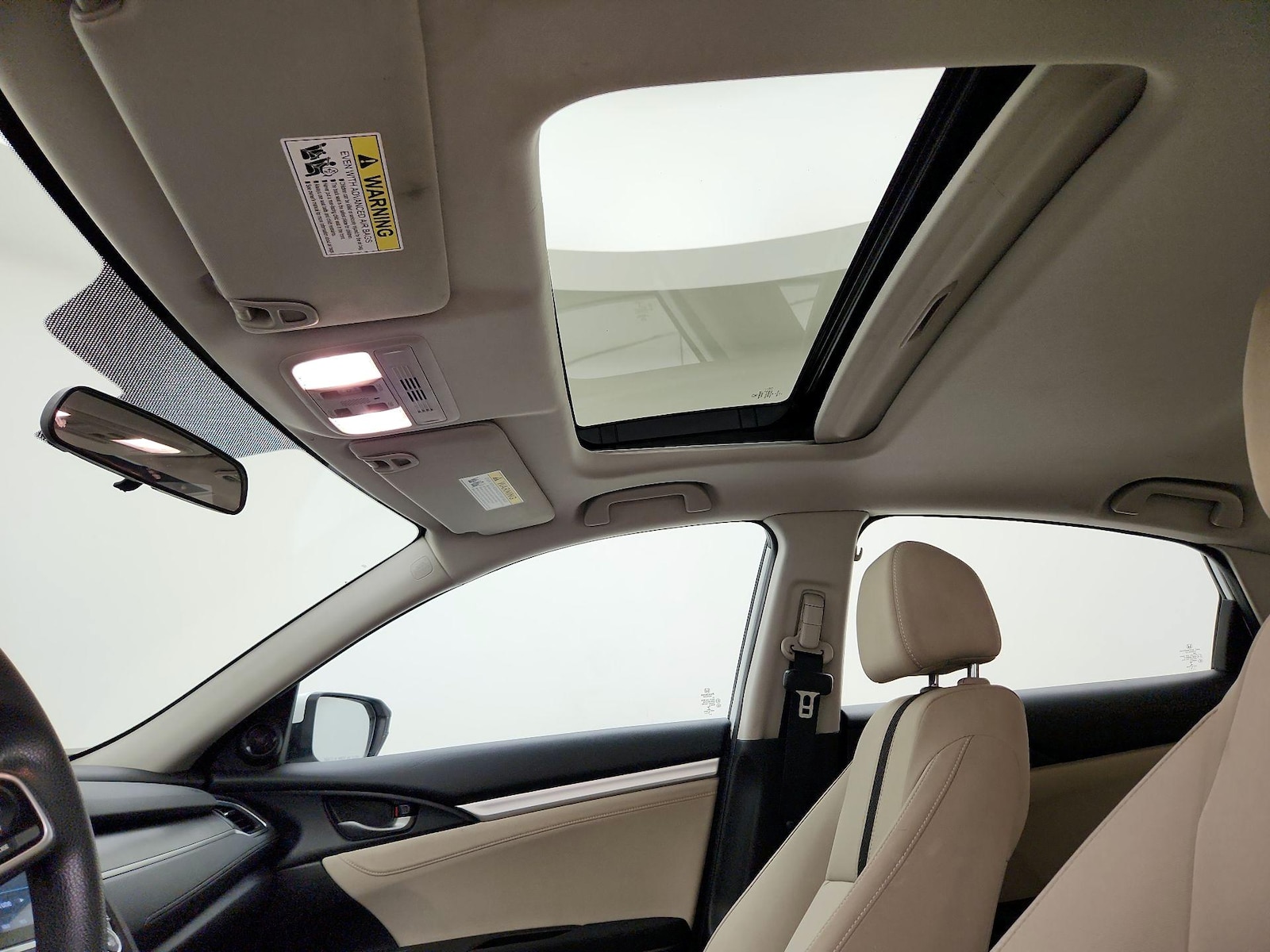 Sunroof(s) & Overhead Airbags