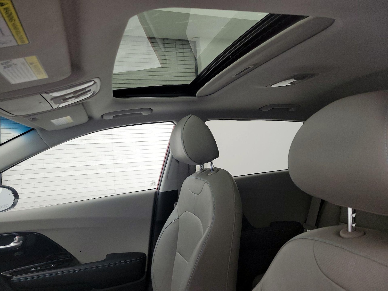 Sunroof(s) & Overhead Airbags
