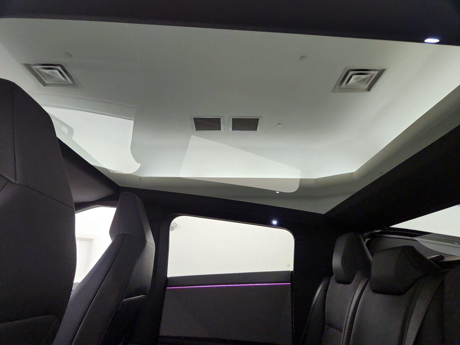 Skylight(s) & Overhead Airbags
