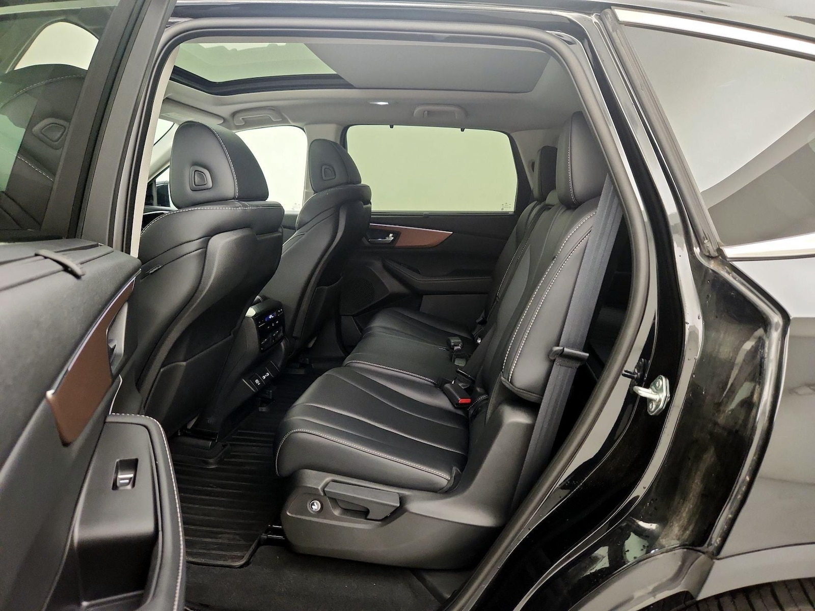 Rear Air Conditioning
