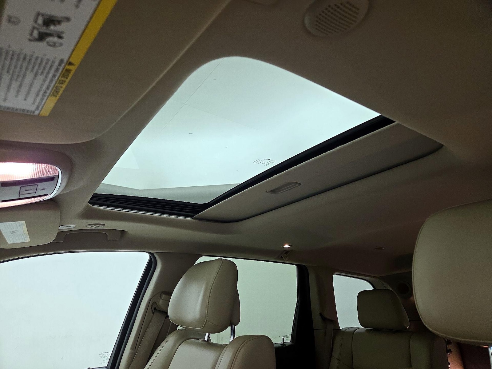 Sunroof(s) & Overhead Airbags