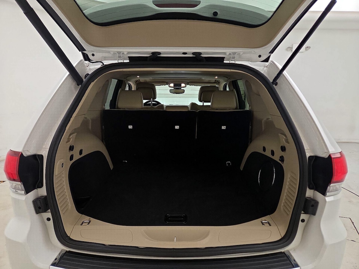 Trunk/Cargo (Seats Up)