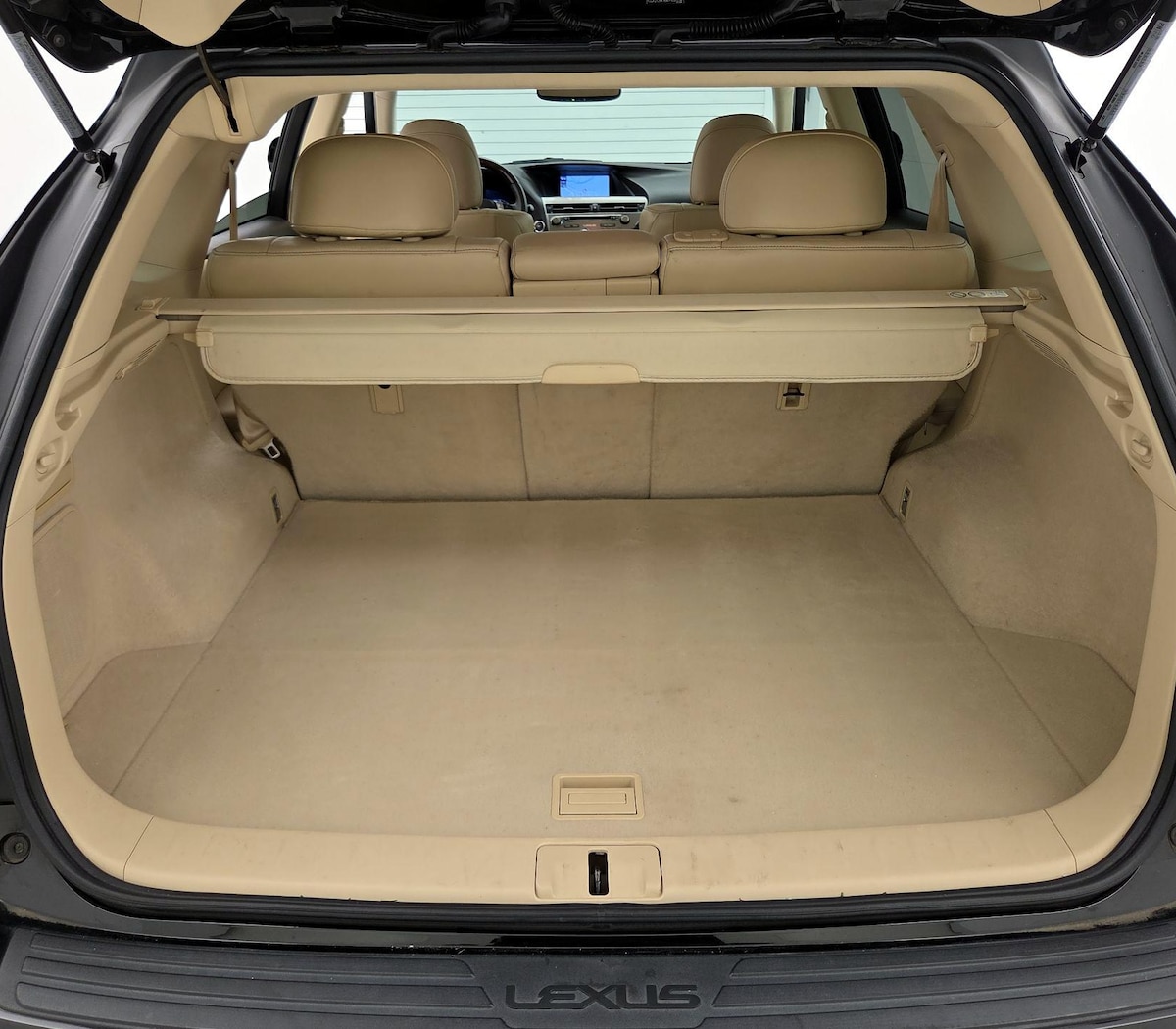 Trunk/Cargo (Seats Up)
