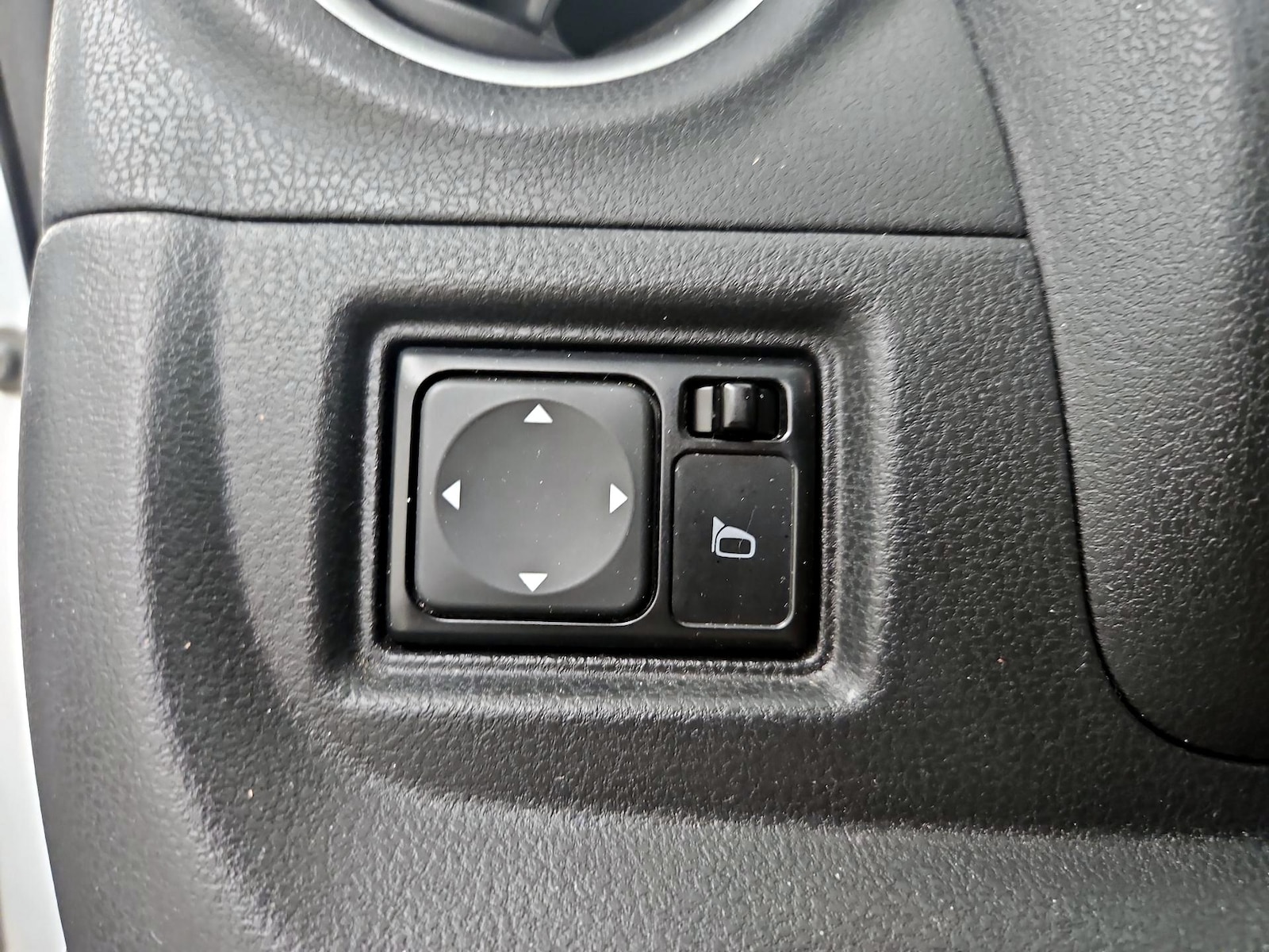 2016 Nissan Versa Note SL - Photo 14