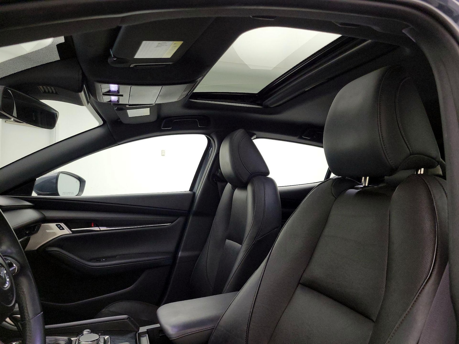Sunroof(s) & Overhead Airbags