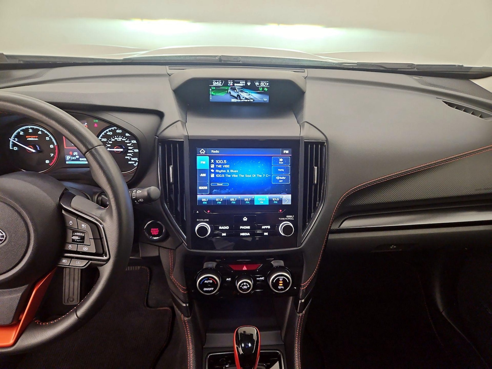 Apple CarPlay® & Android Auto™