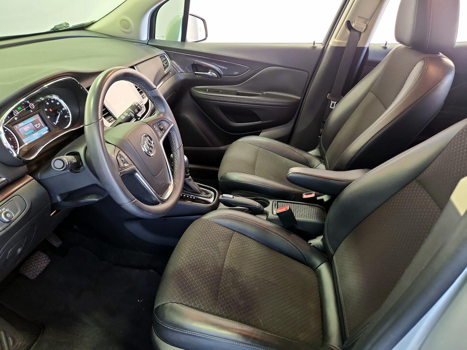 Power Seat(s) & Side Airbags