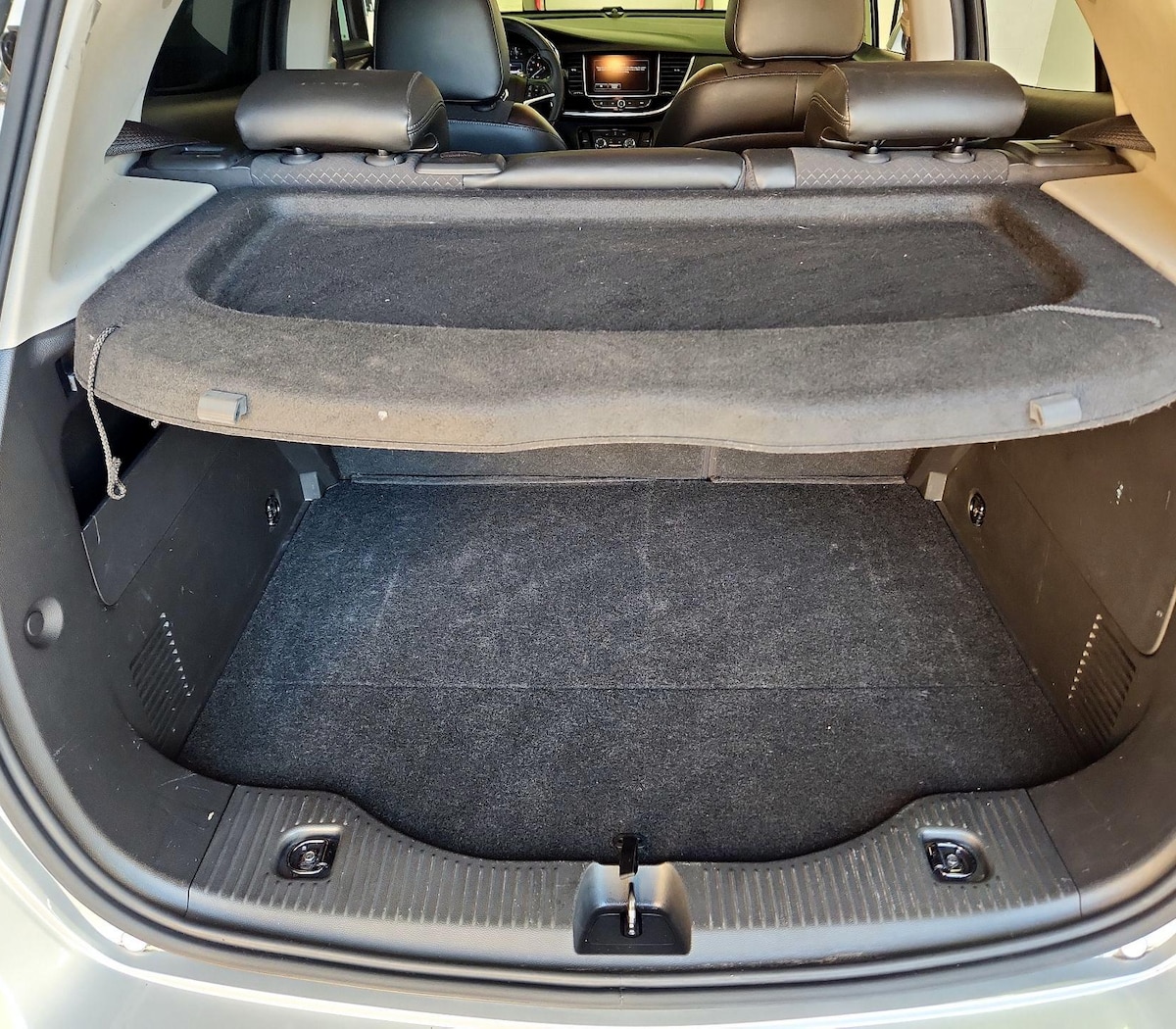 Trunk/Cargo (Seats Up)