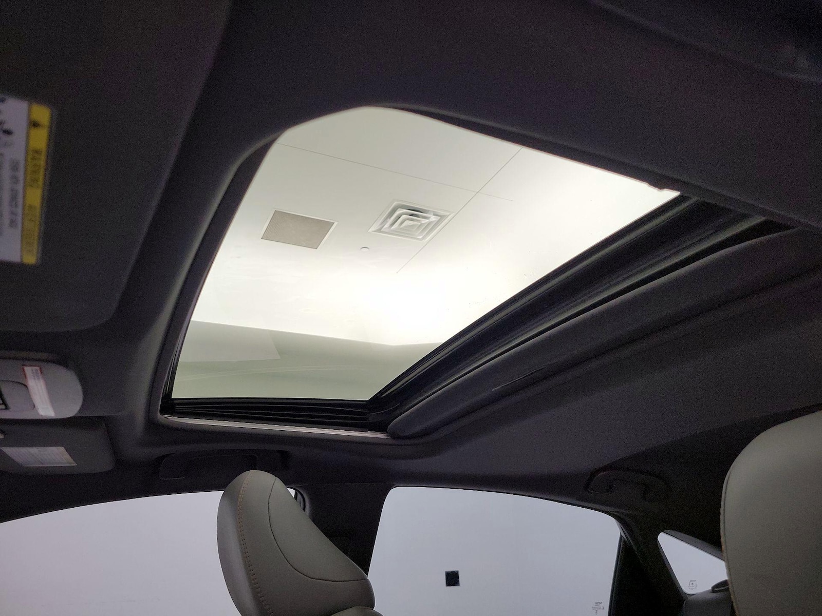 Sunroof(s) & Overhead Airbags