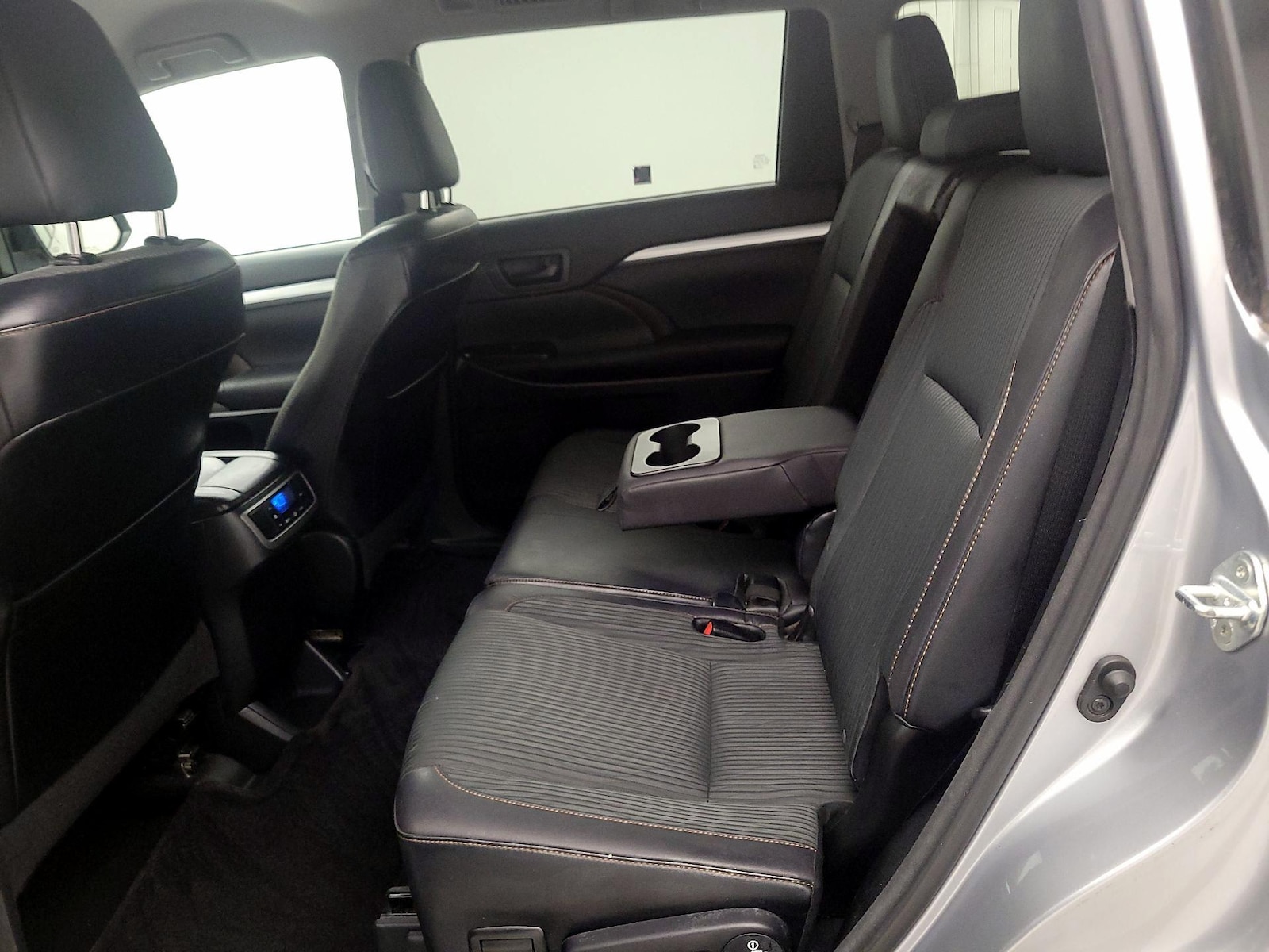 Rear Air Conditioning