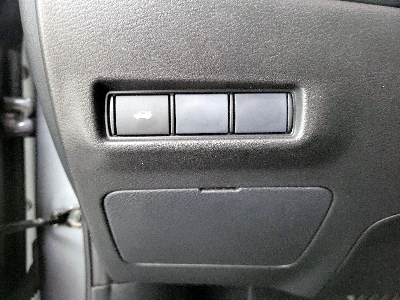 2026 Nissan Sentra SR - Photo 14