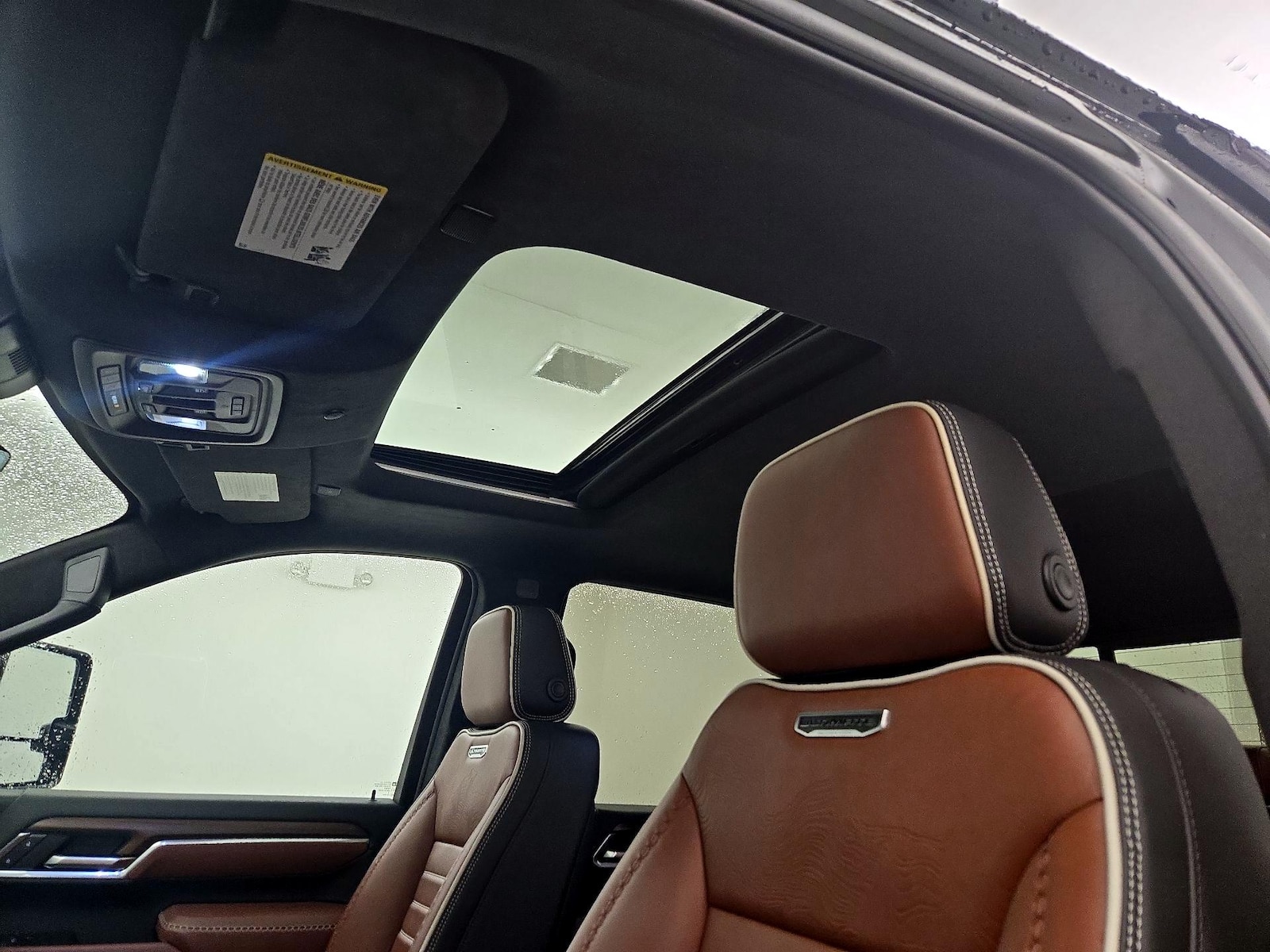 Sunroof(s) & Overhead Airbags