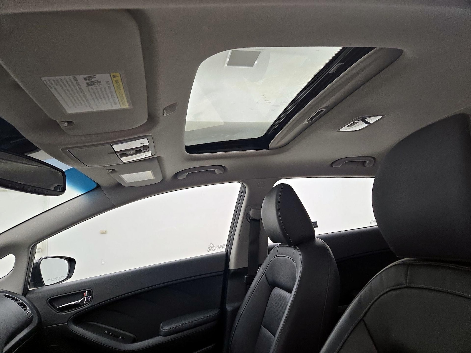 Sunroof(s) & Overhead Airbags
