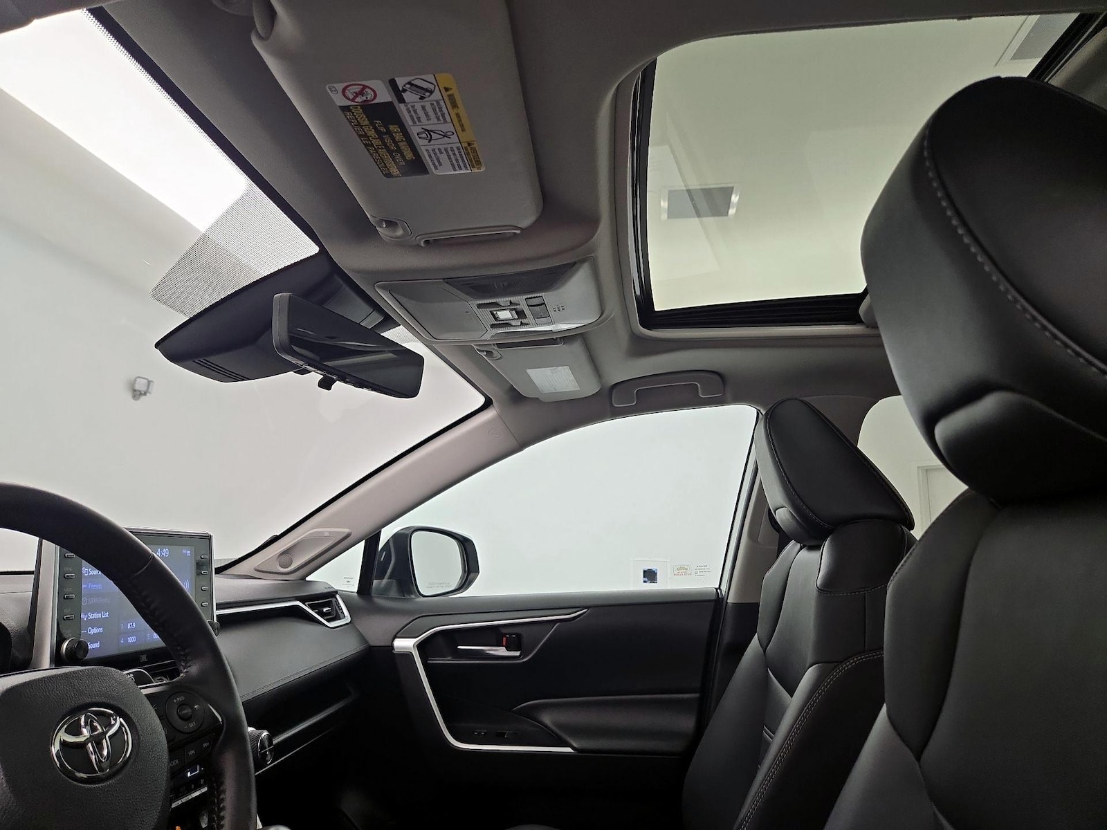 Sunroof(s) & Overhead Airbags