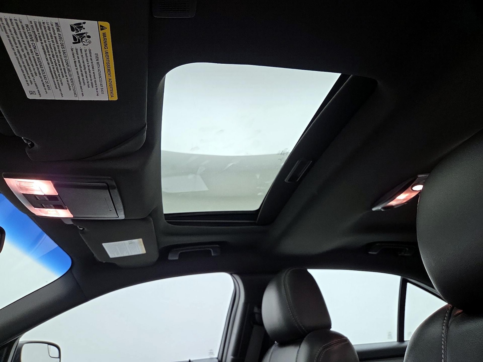 Sunroof(s) & Overhead Airbags