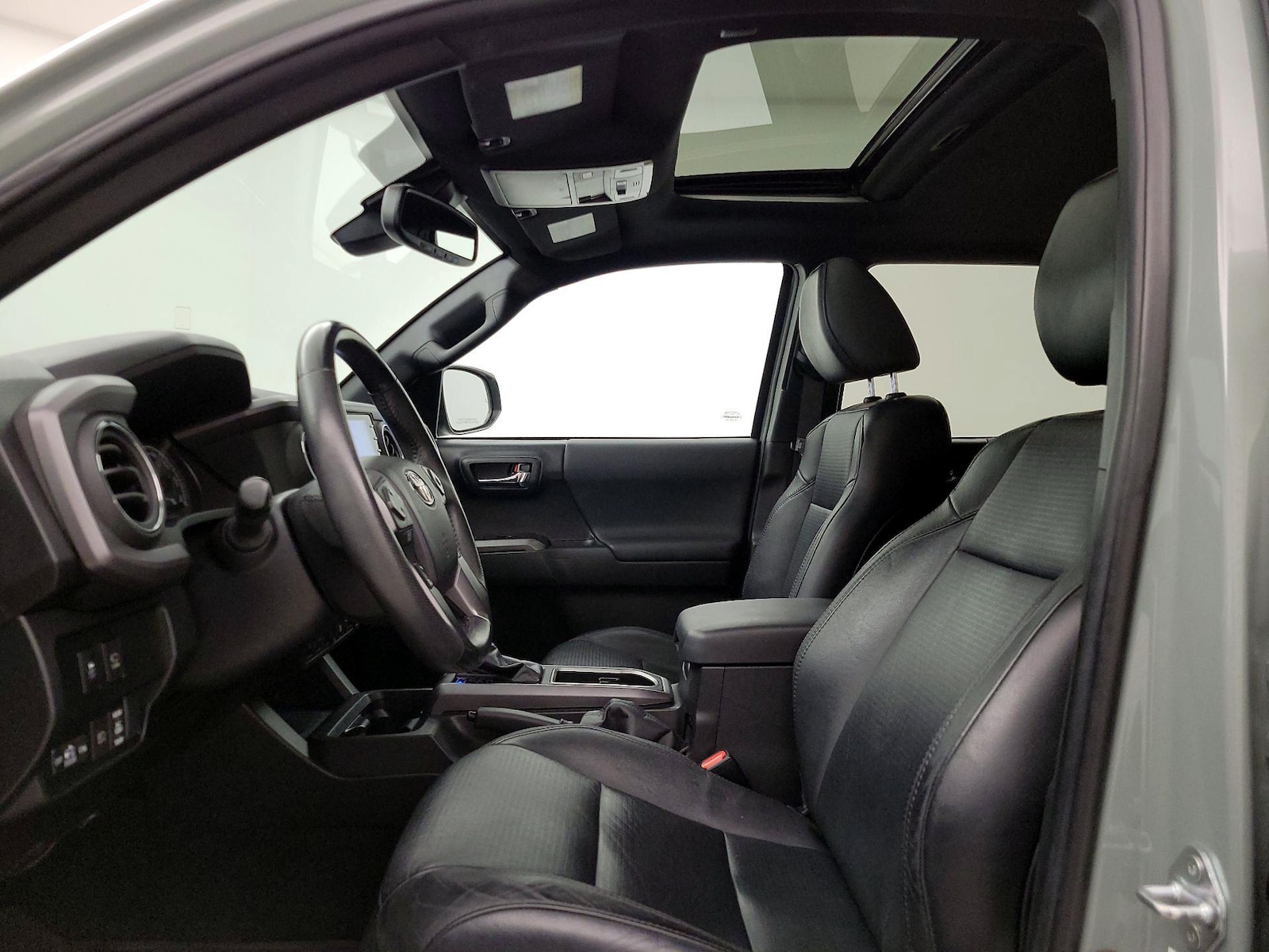 Sunroof(s) & Overhead Airbags