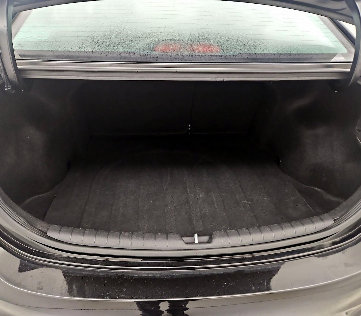 Trunk/Cargo (Seats Up)