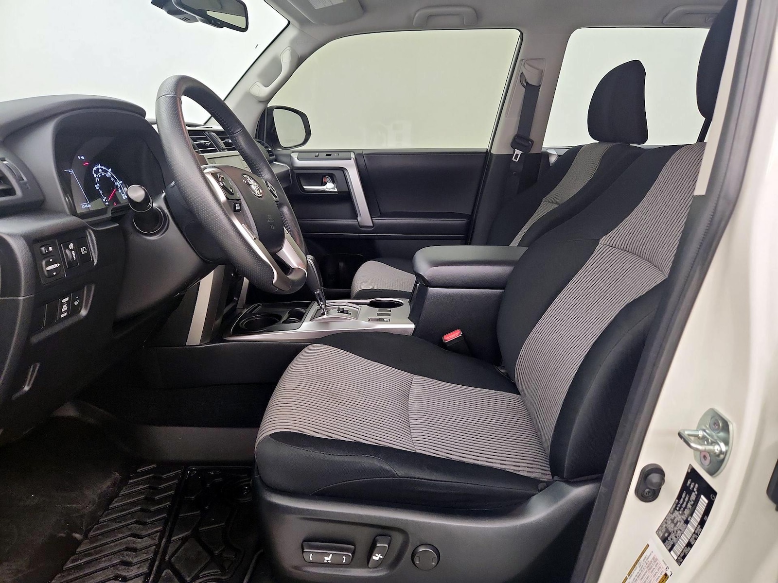 Power Seat(s) & Side Airbags