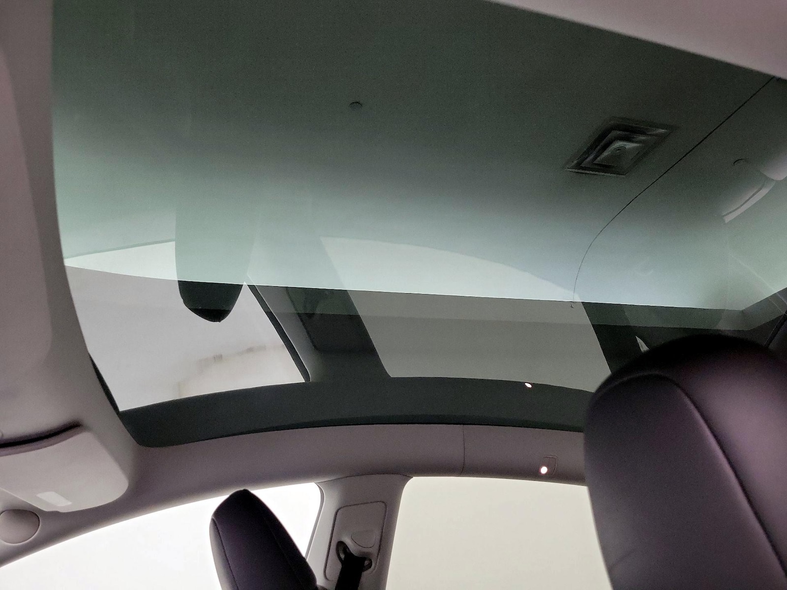 Skylight(s) & Overhead Airbags