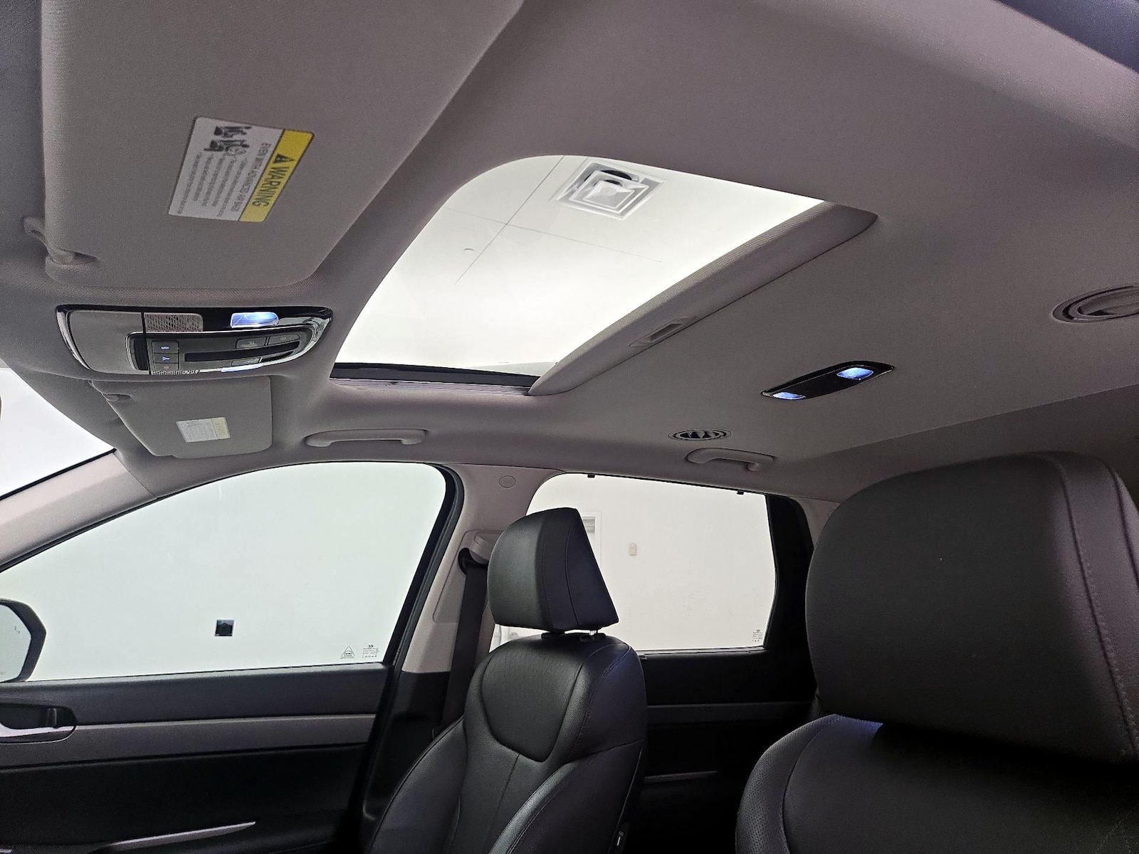 Sunroof(s) & Overhead Airbags
