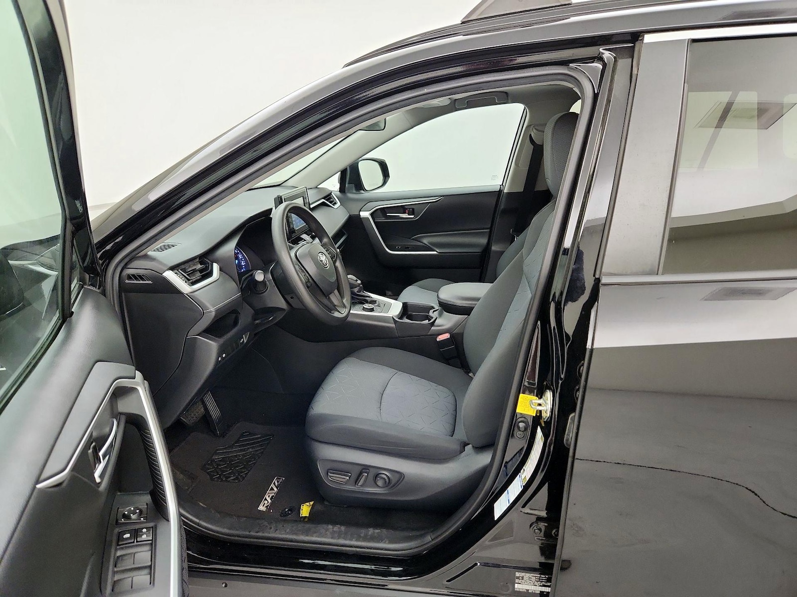 Power Seat(s) & Side Airbags
