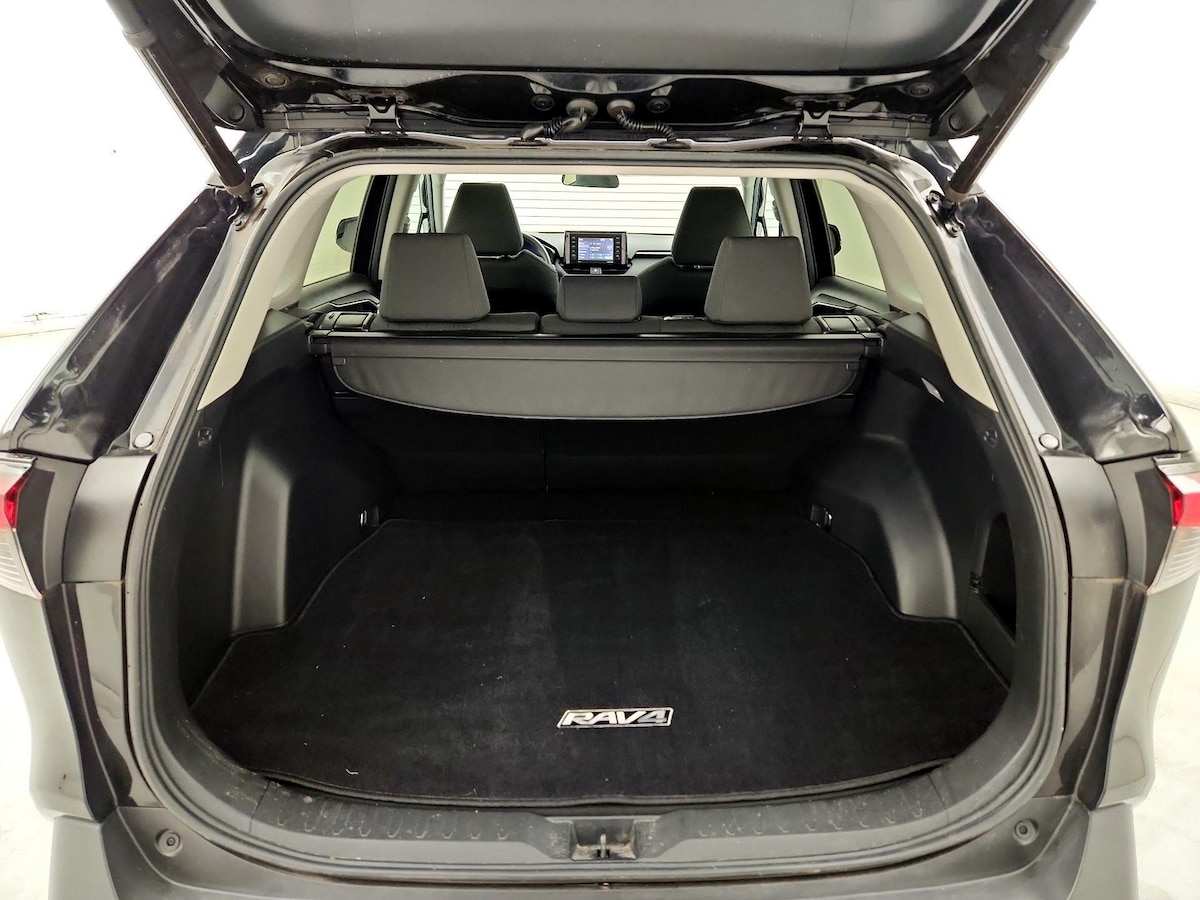 Trunk/Cargo (Seats Up)