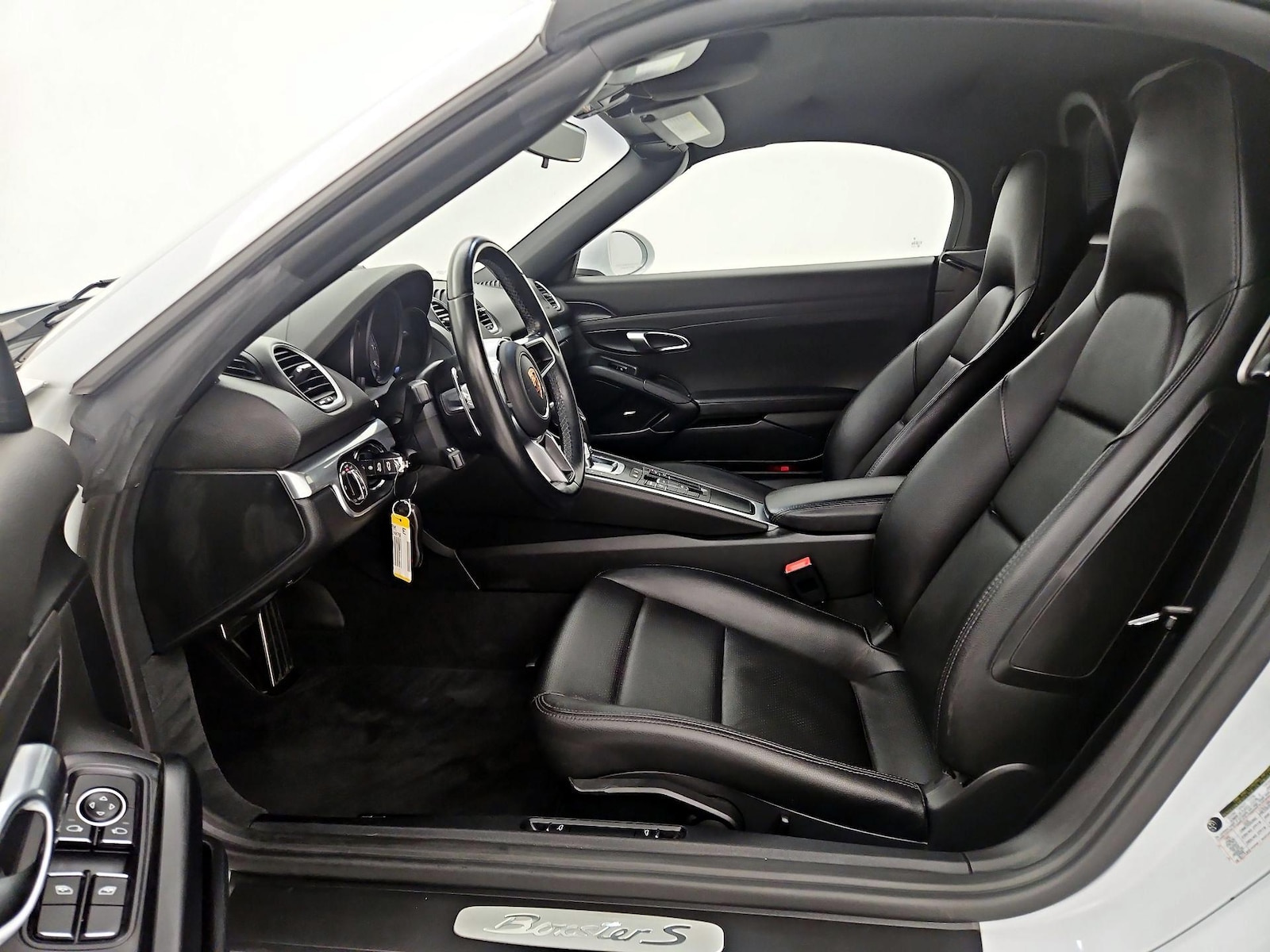 Leather Seats & Side Airbags