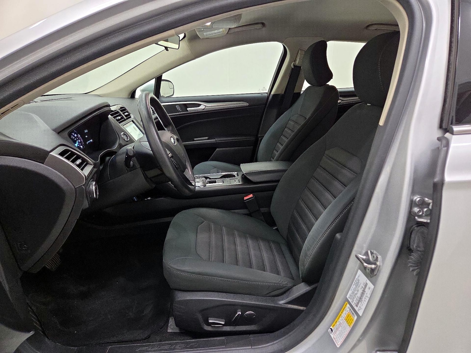 Power Seat(s) & Side Airbags