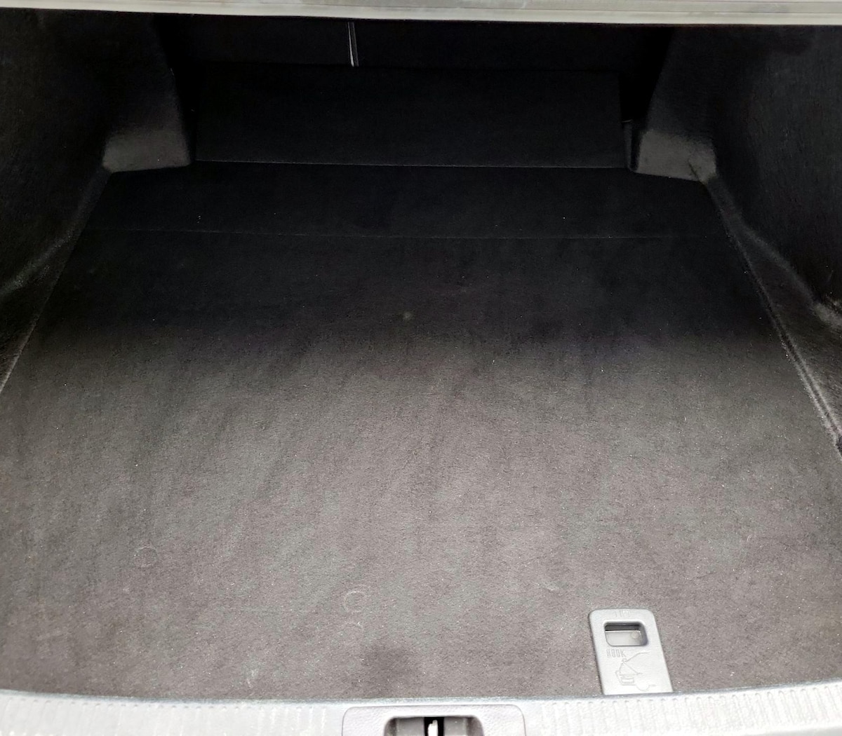 Trunk/Cargo (Seats Up)