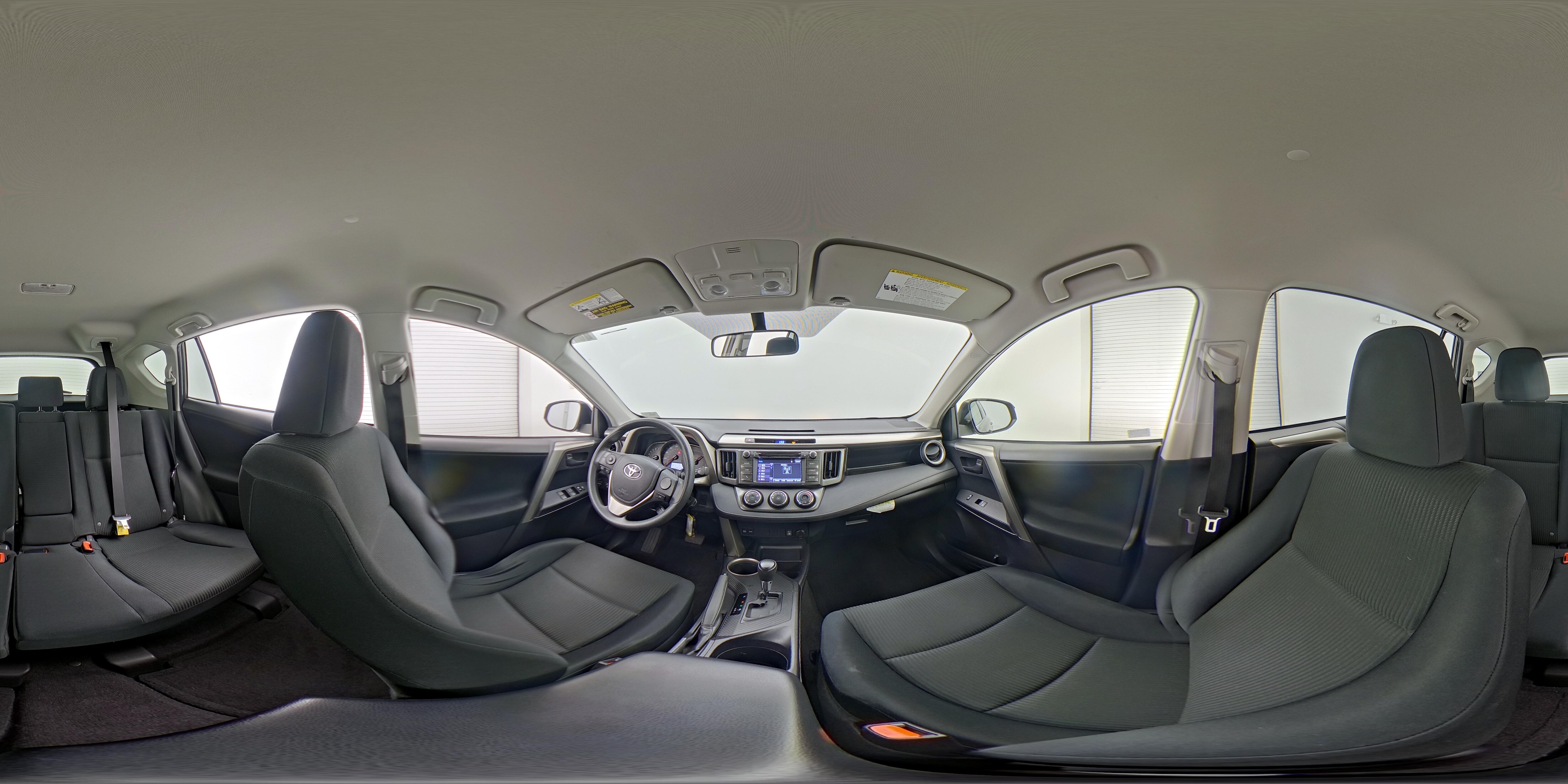 2015 Toyota RAV4 LE - Photo 24