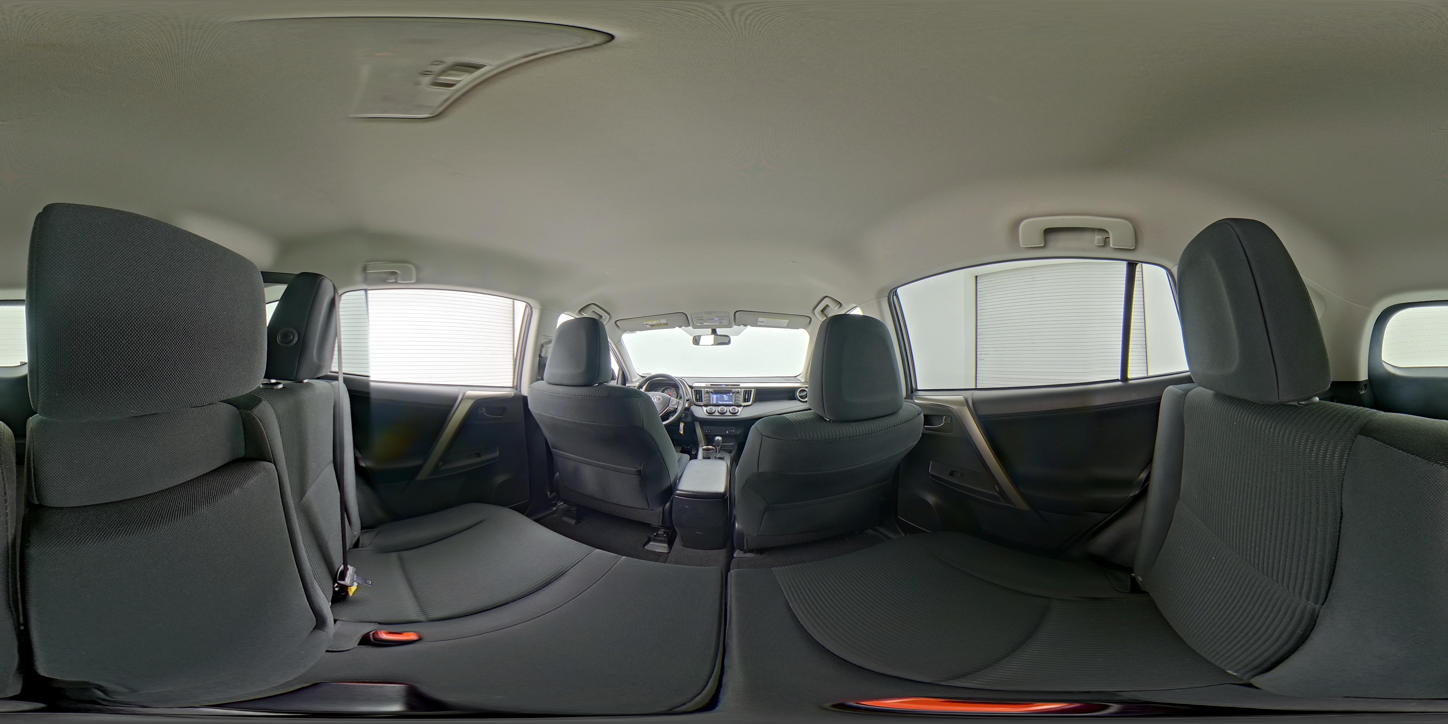 2015 Toyota RAV4 LE - Photo 25