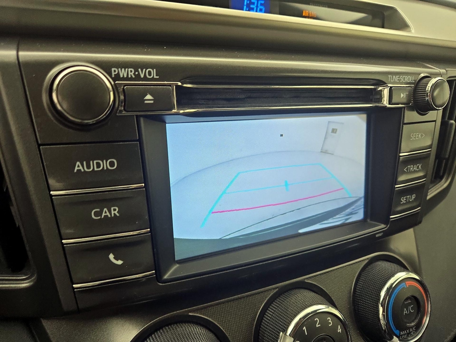 2015 Toyota RAV4 LE - Photo 15