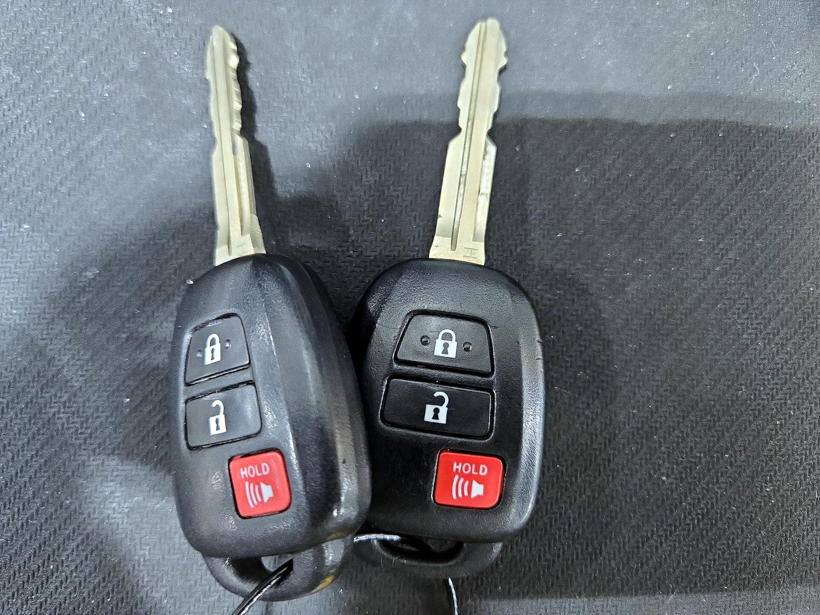 2015 Toyota RAV4 LE - Photo 23