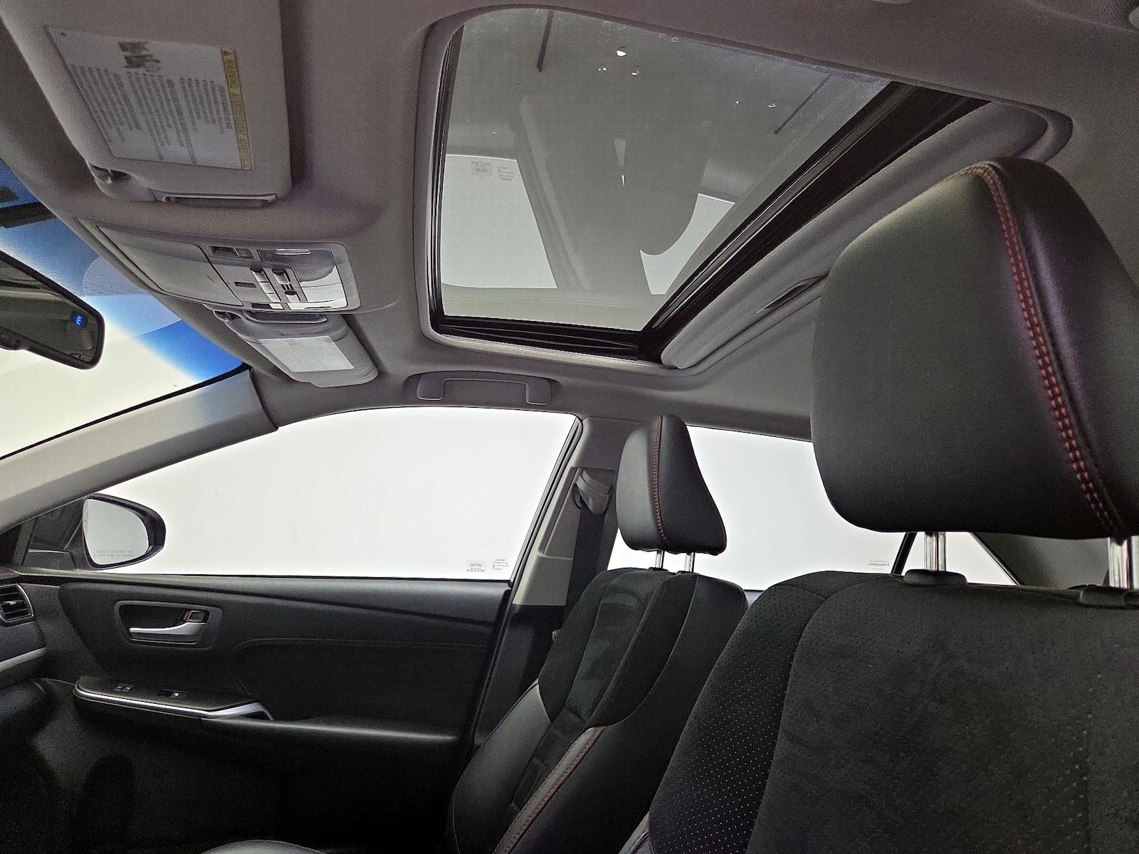 Sunroof(s) & Overhead Airbags