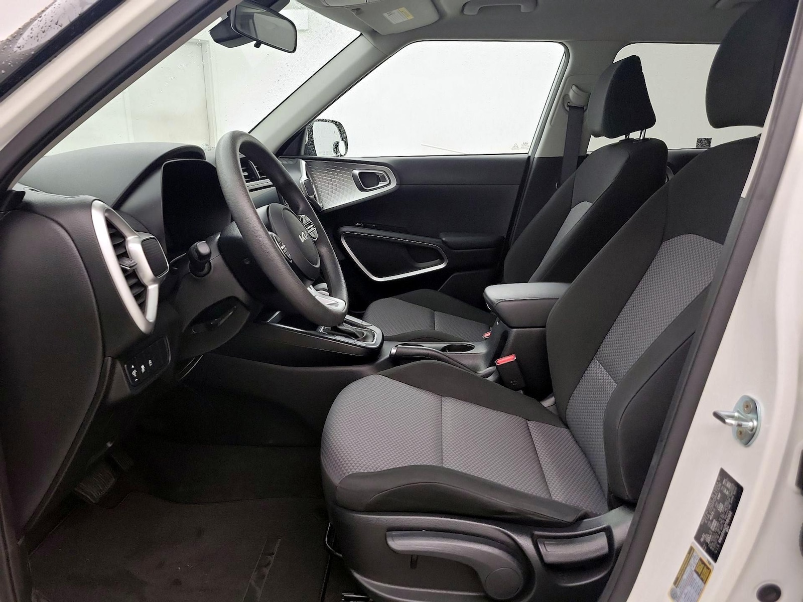 Power Seat(s) & Side Airbags