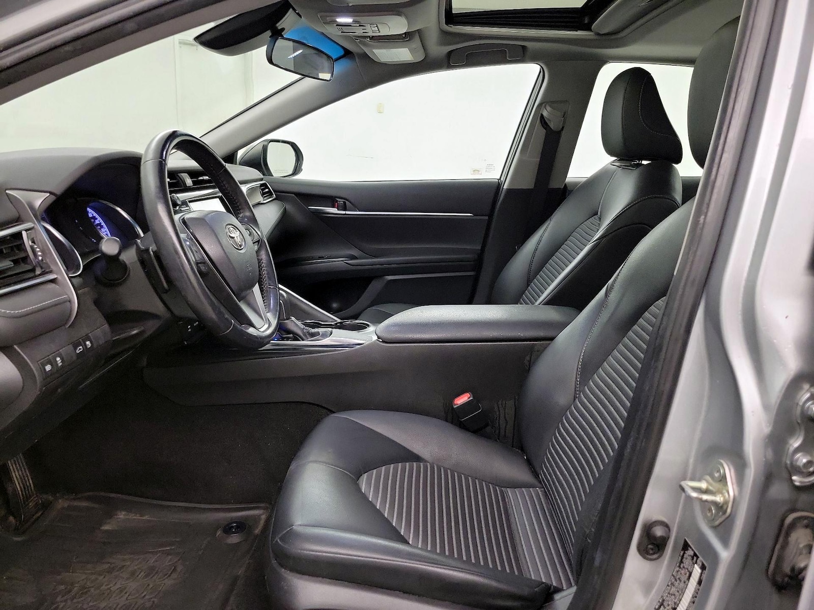 Power Seat(s) & Side Airbags
