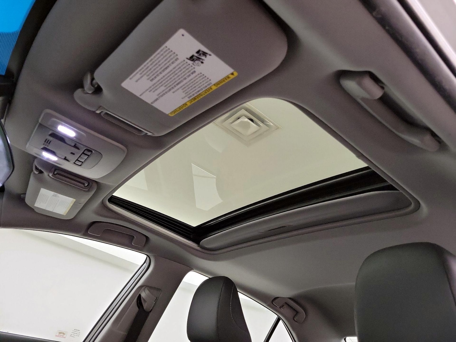 Sunroof(s) & Overhead Airbags
