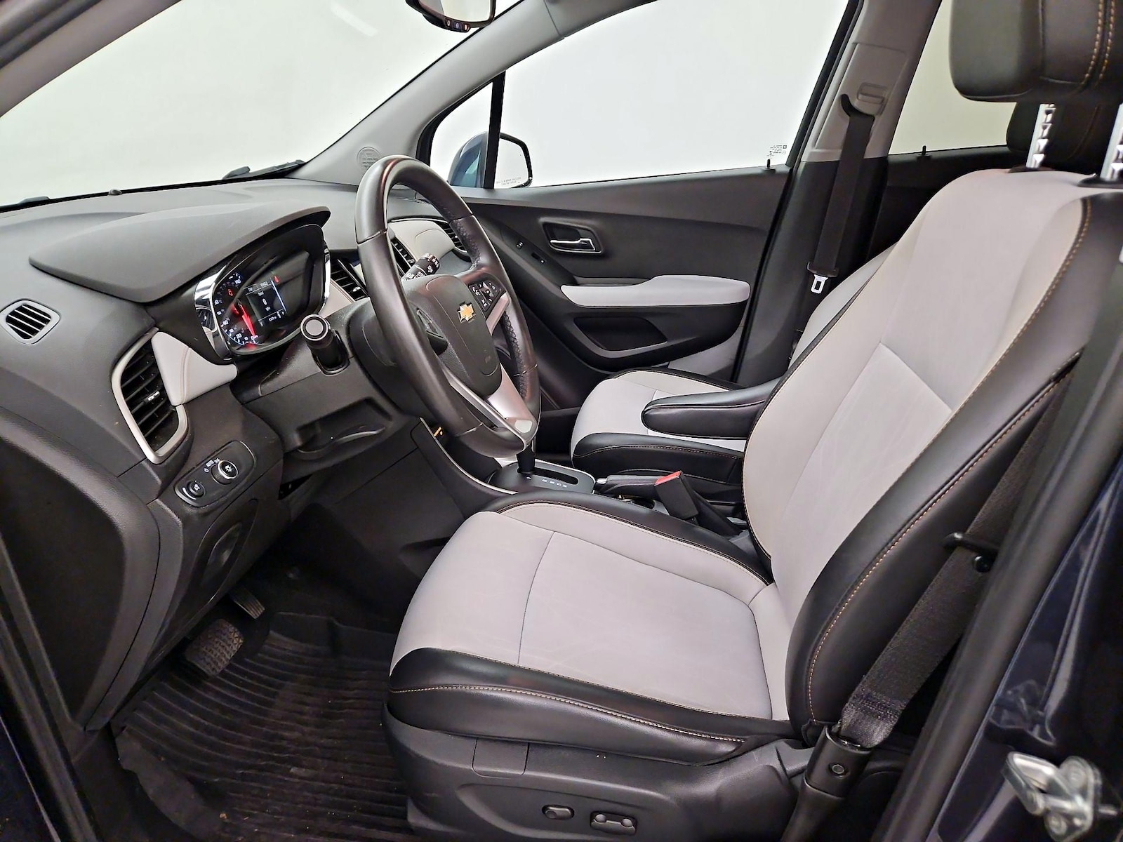 Power Seat(s) & Side Airbags