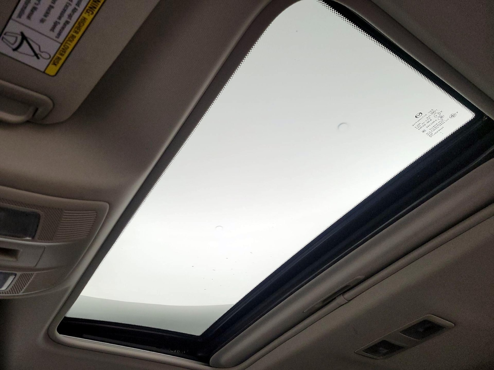 Sunroof(s) & Overhead Airbags