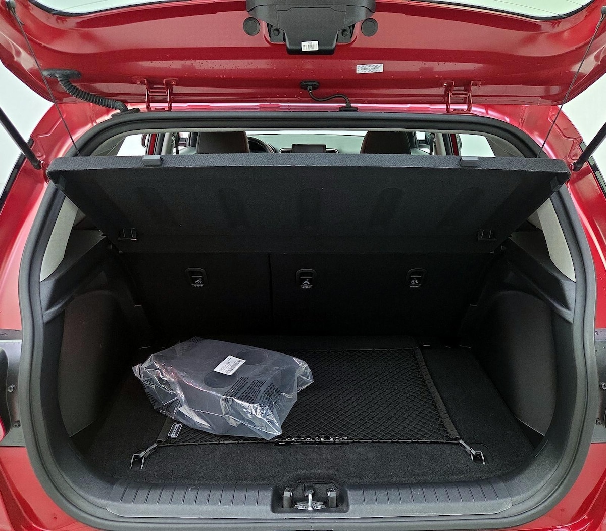 Trunk/Cargo (Seats Up)