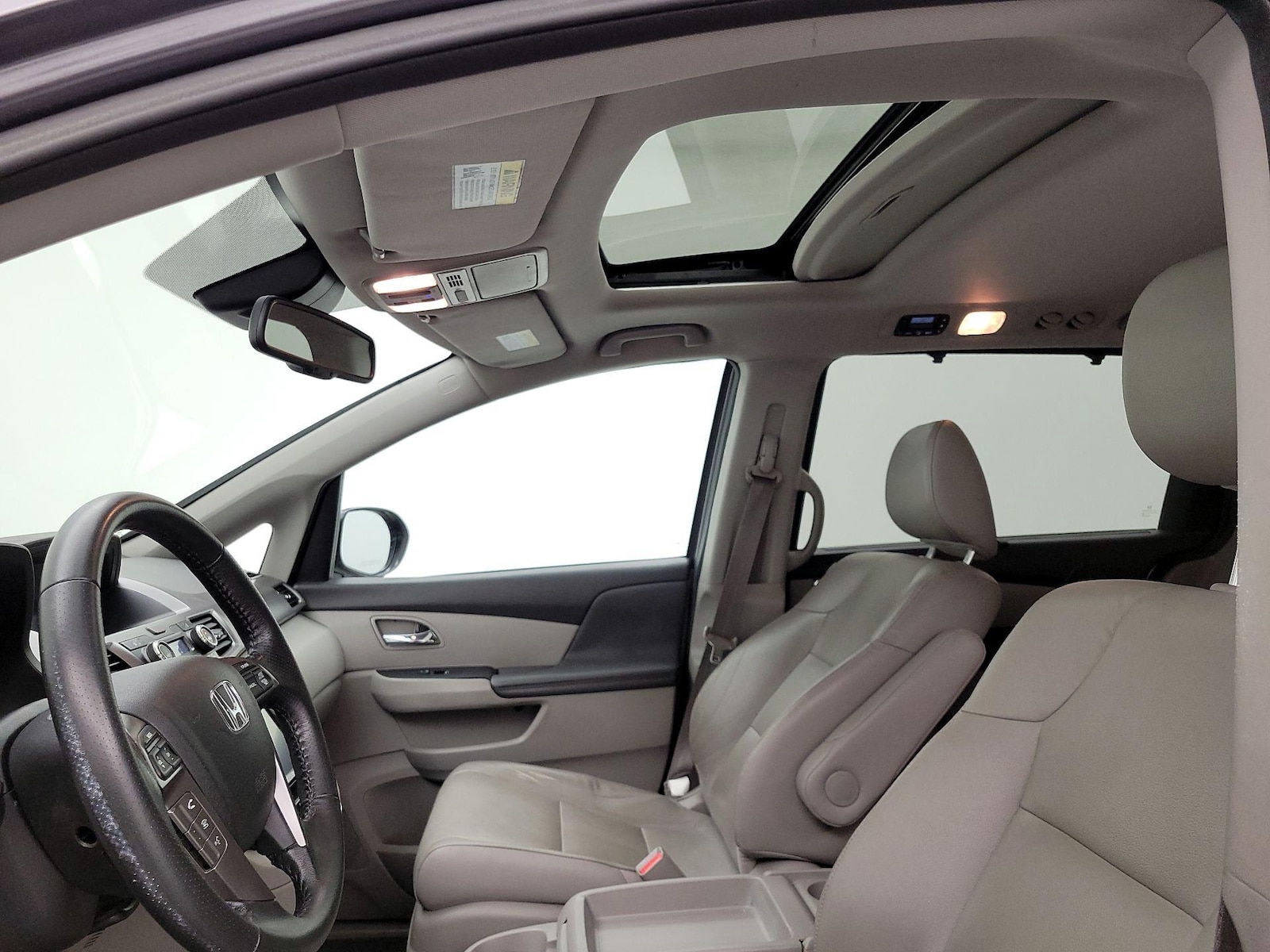 Sunroof(s) & Overhead Airbags
