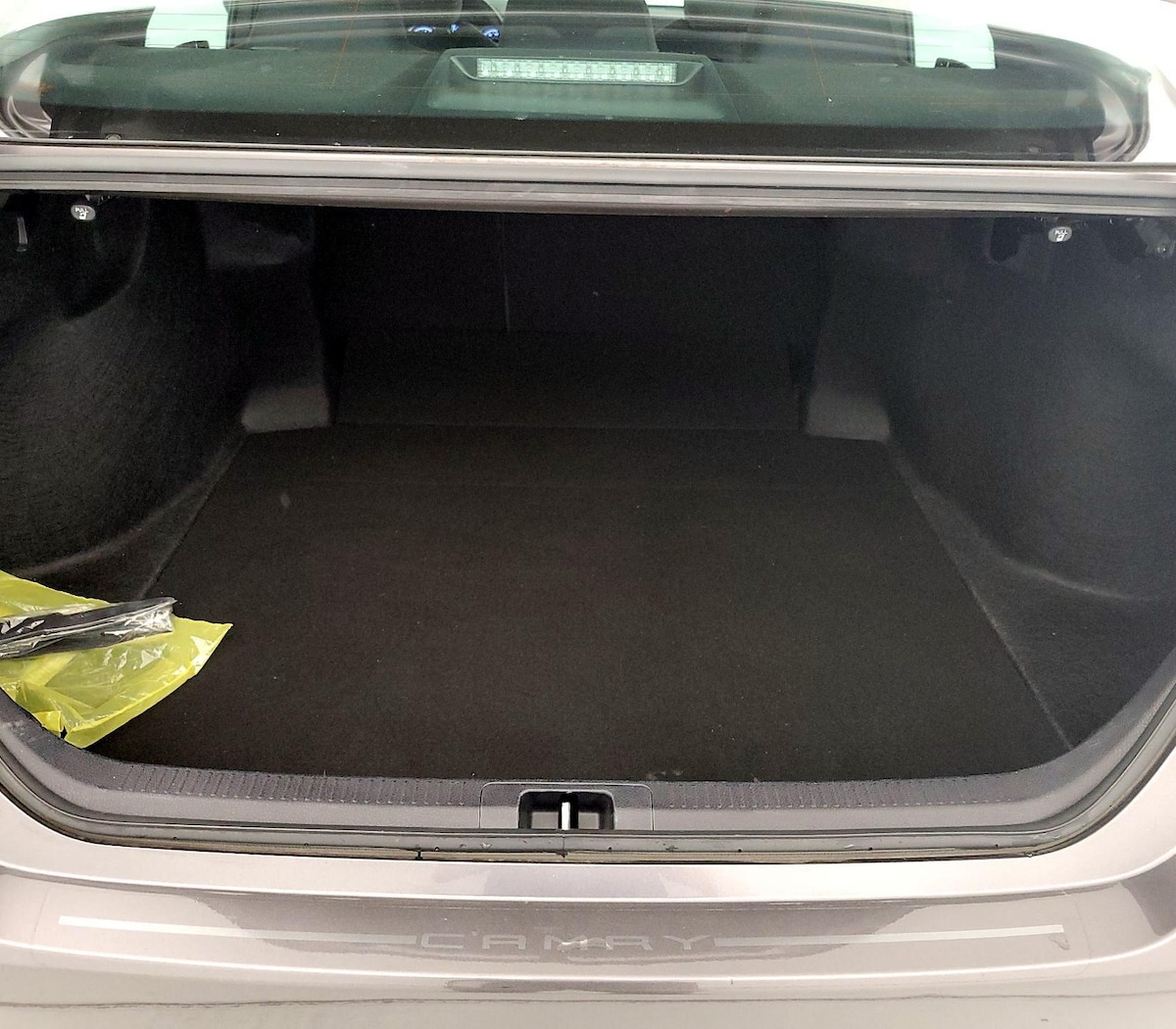 Trunk/Cargo (Seats Up)