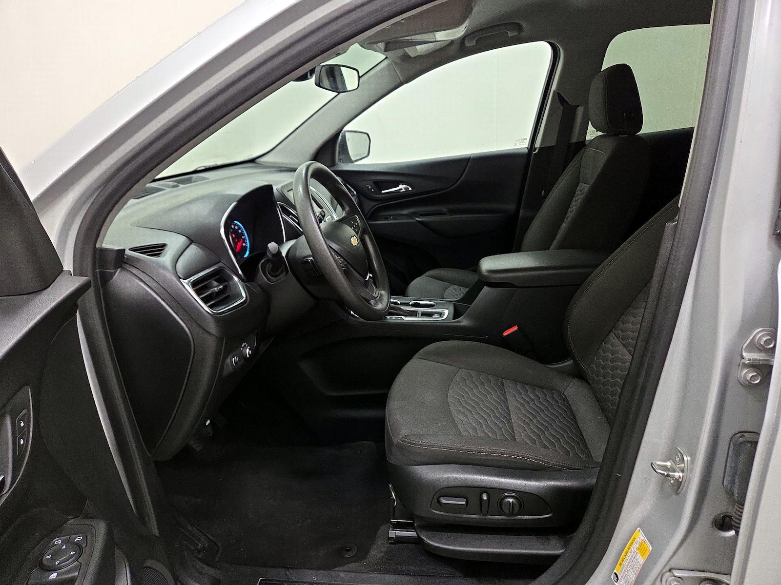 Power Seat(s) & Side Airbags