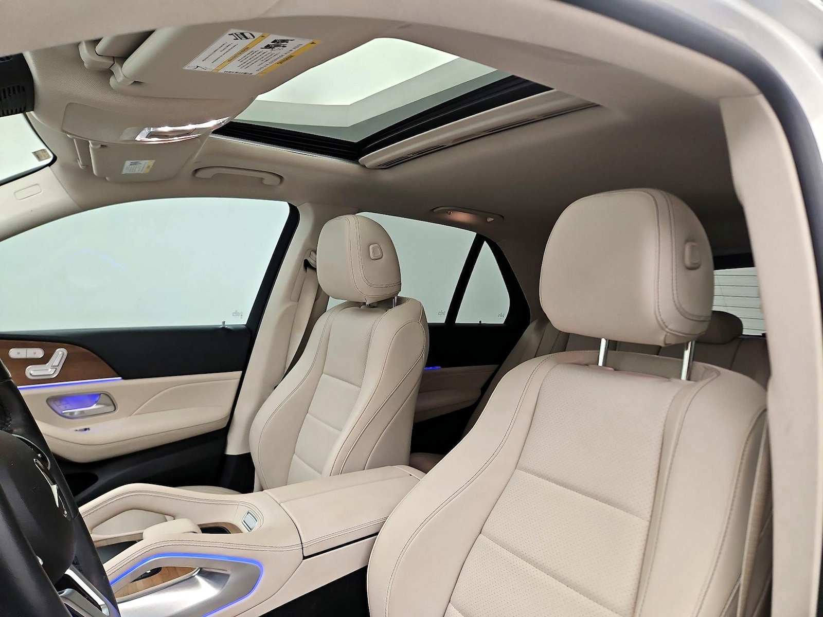 Sunroof(s) & Overhead Airbags