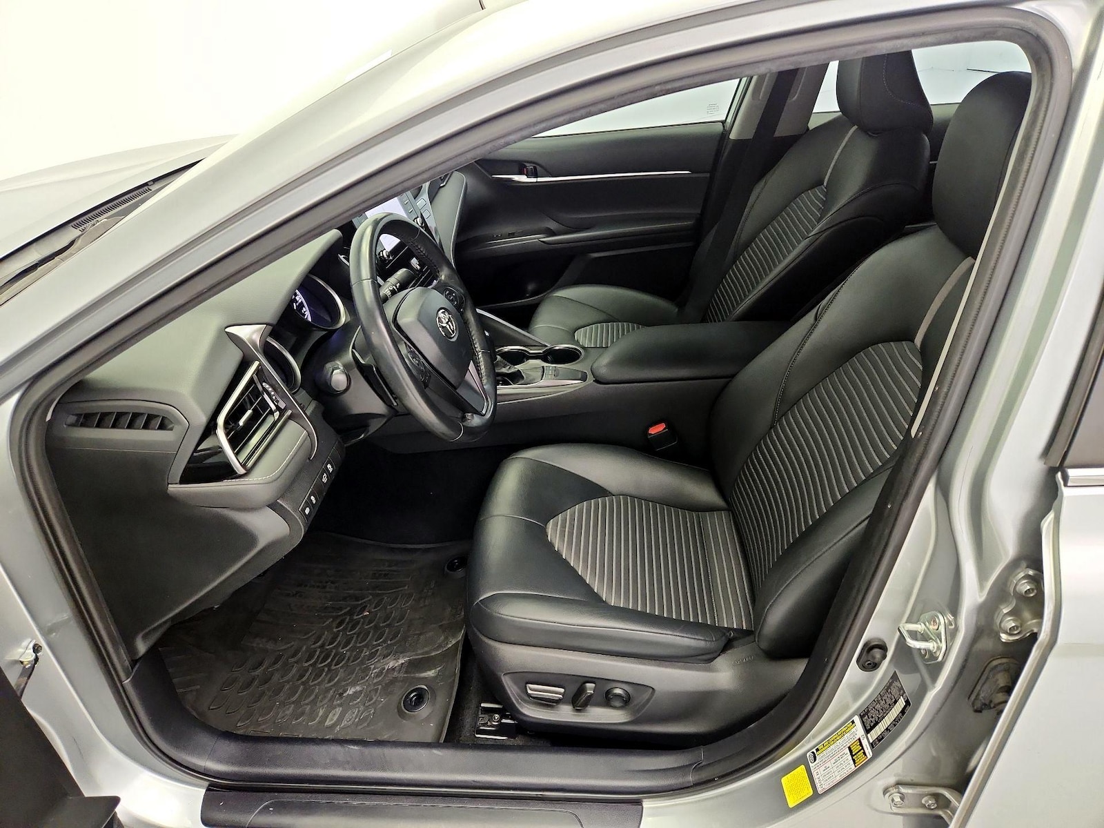 Power Seat(s) & Side Airbags