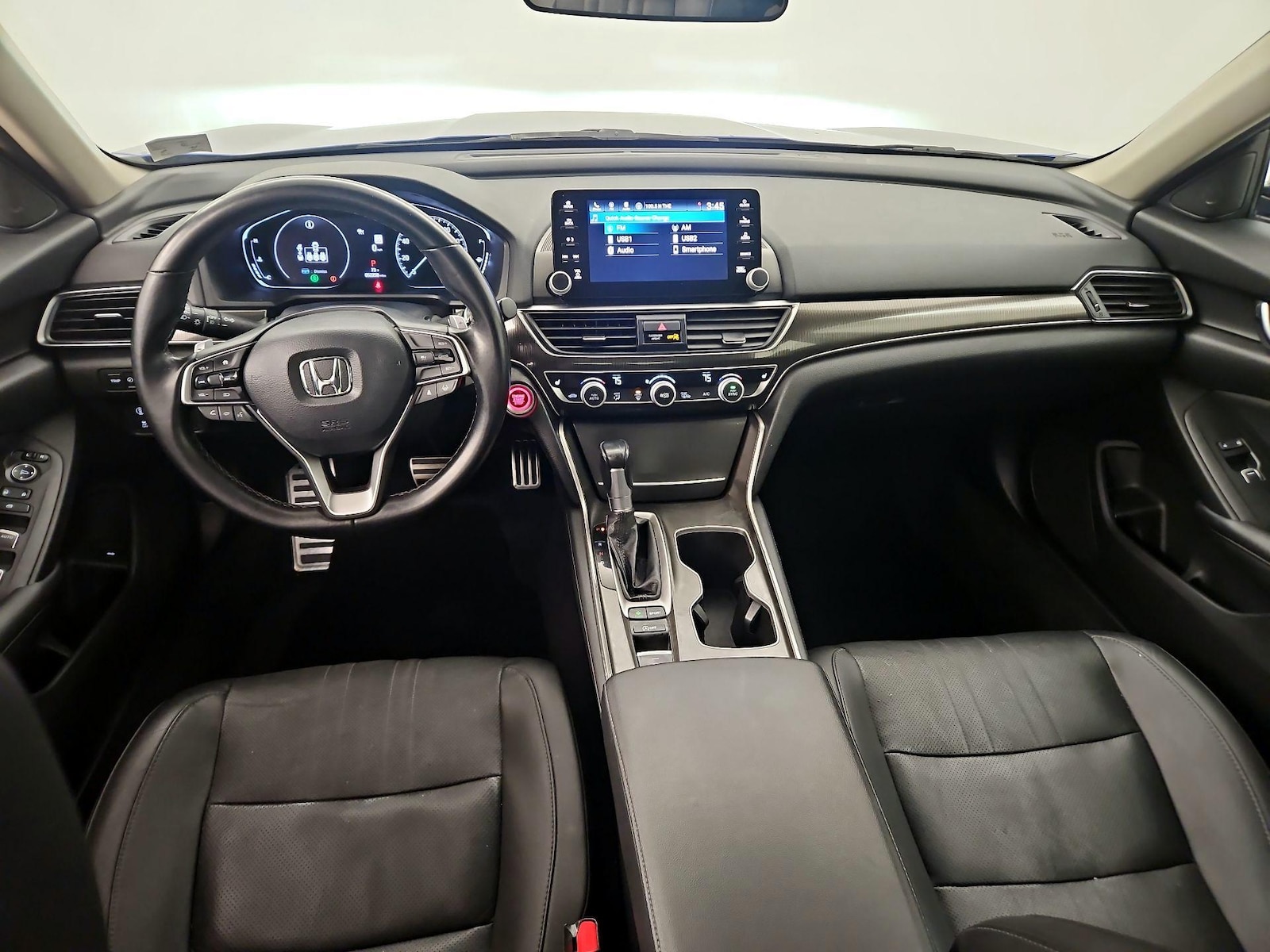 Apple CarPlay® & Android Auto™
