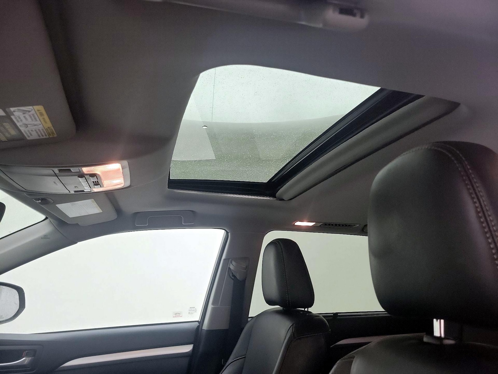 Sunroof(s) & Overhead Airbags