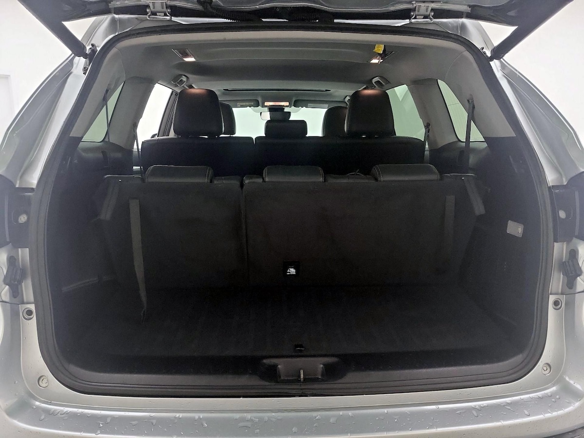 Trunk/Cargo (Seats Up)