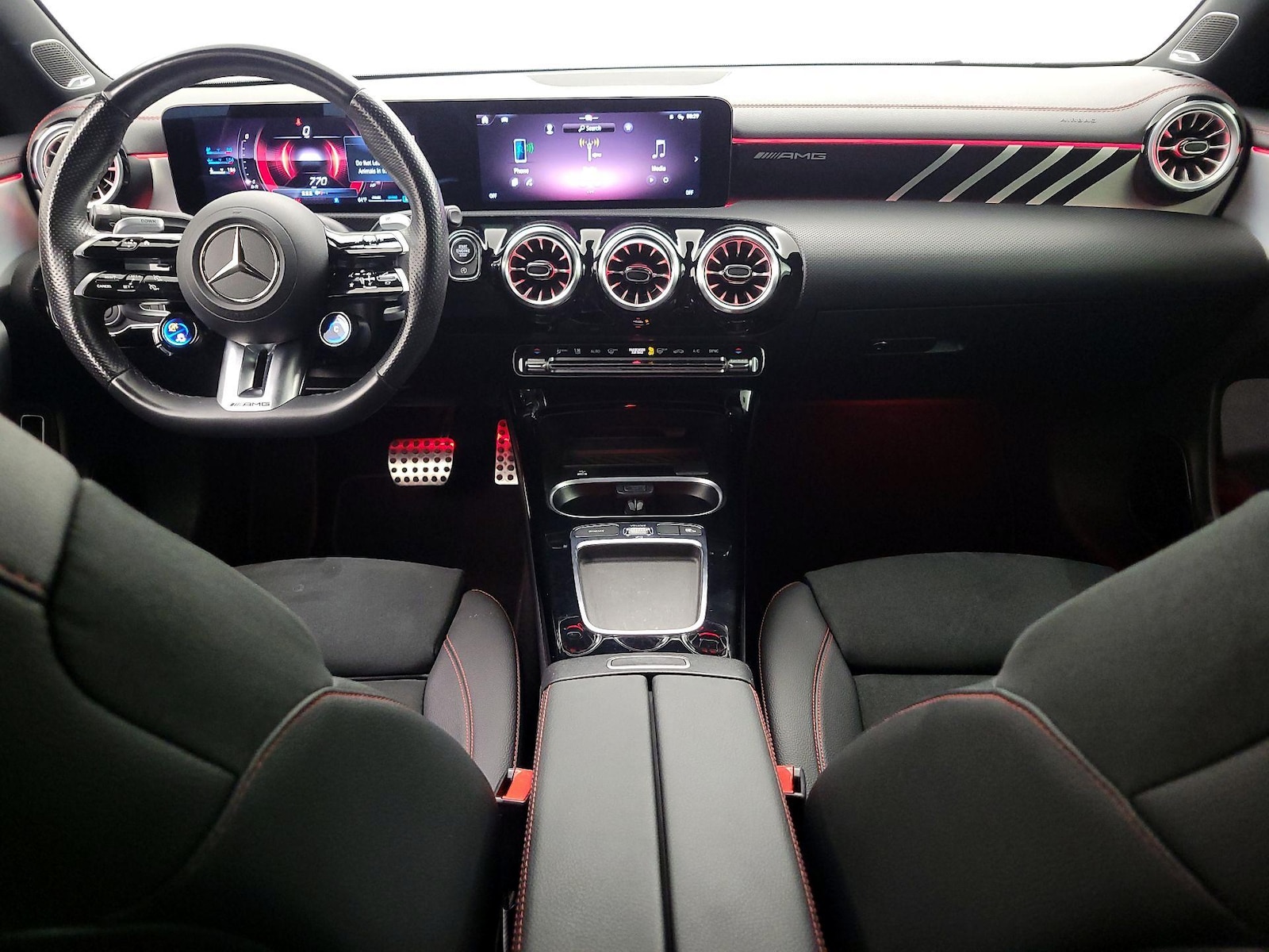 Apple CarPlay® & Android Auto™